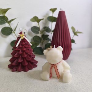 Juego navideño | Cono, pino y oso