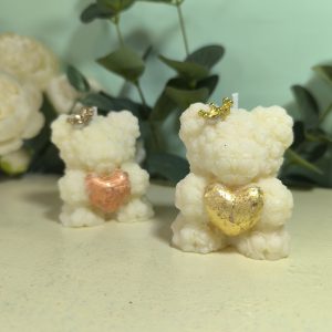 Oso floral con corona