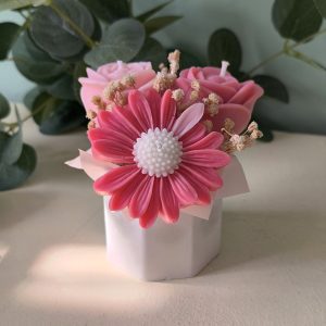 Arreglo floral macetita margarita y rosas