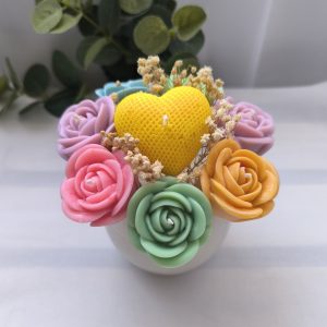 Arreglo floral frasco rosas