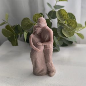 Silueta hombre y mujer embarazada