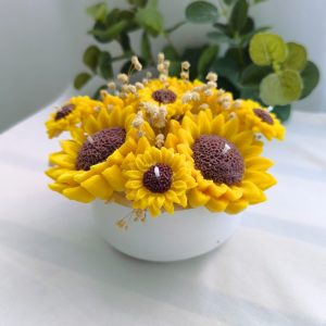 Arreglo floral tazón redondo de girasoles