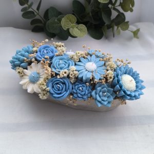 Arreglo floral tazón largo flores y suculentas