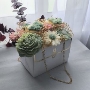 Arreglo floral bolsa verdes