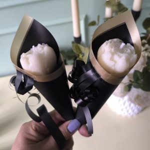 Peonías botón ramito