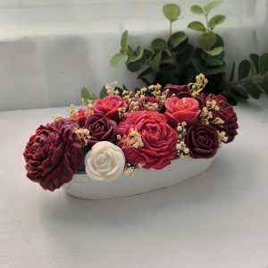 Arreglo floral tazón largo peonías y rosas