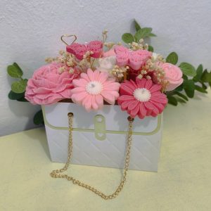 Arreglo floral bolsa rosa