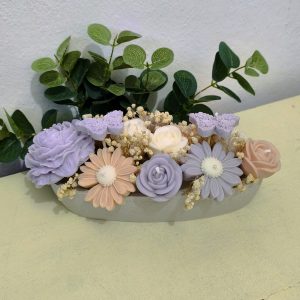 Arreglo floral tazón largo lila